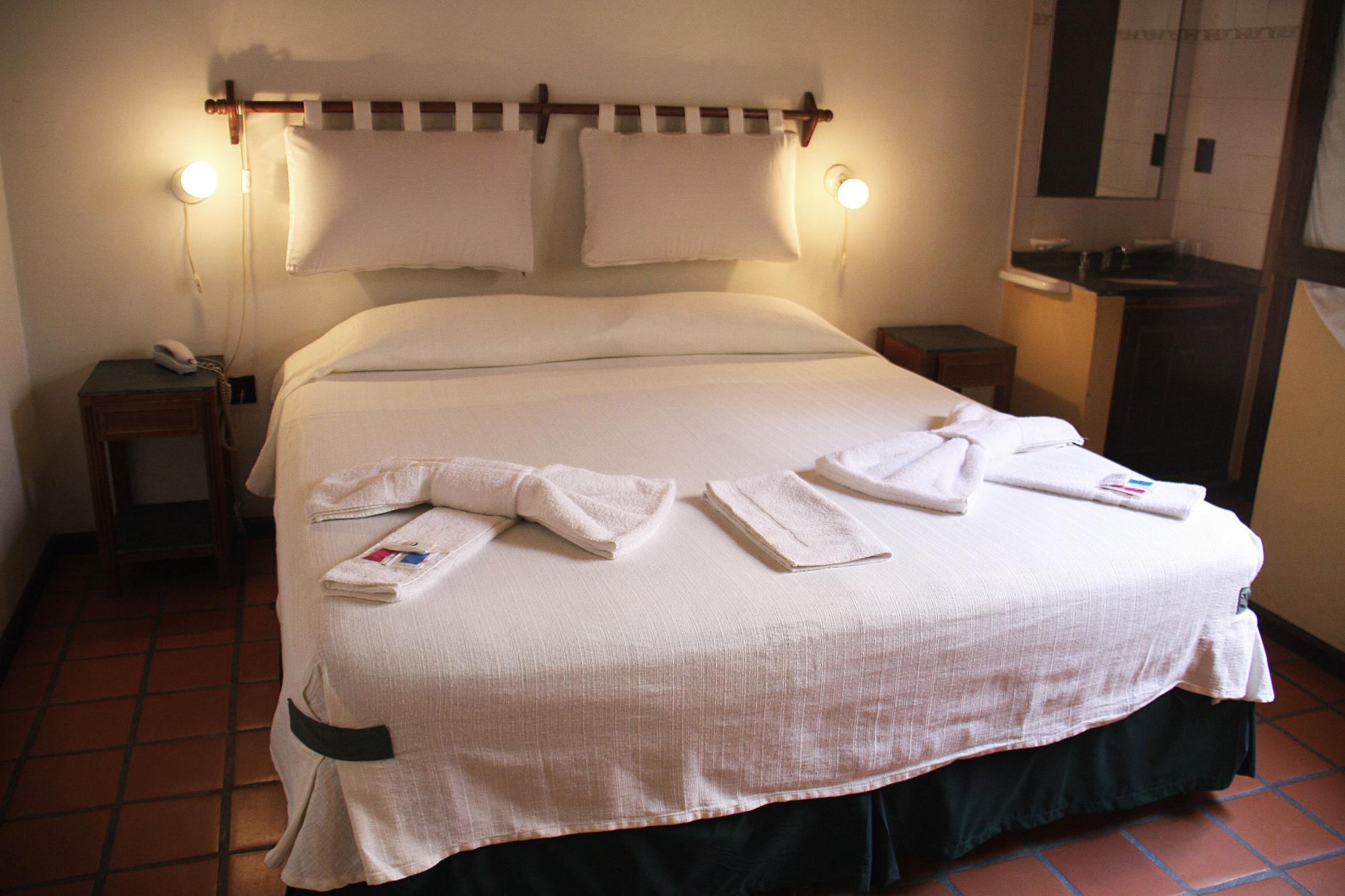 Donna Alda Hotel ซัลตา ภายนอก รูปภาพ